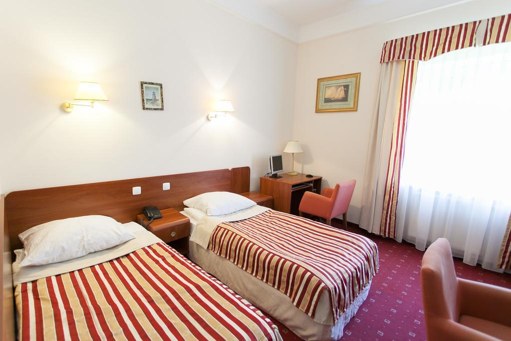 ורשה Hotel Twins II מראה חיצוני תמונה